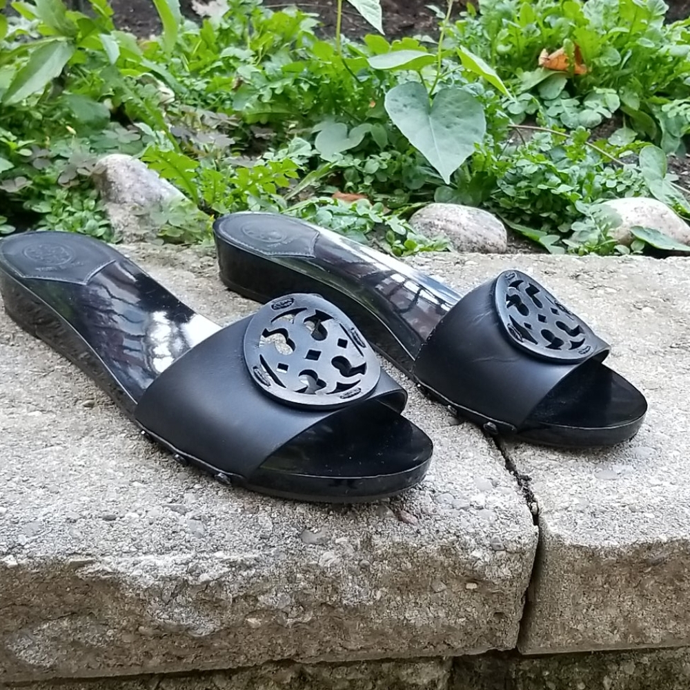 TORY BURCH Sandals - Picture 1 of 8